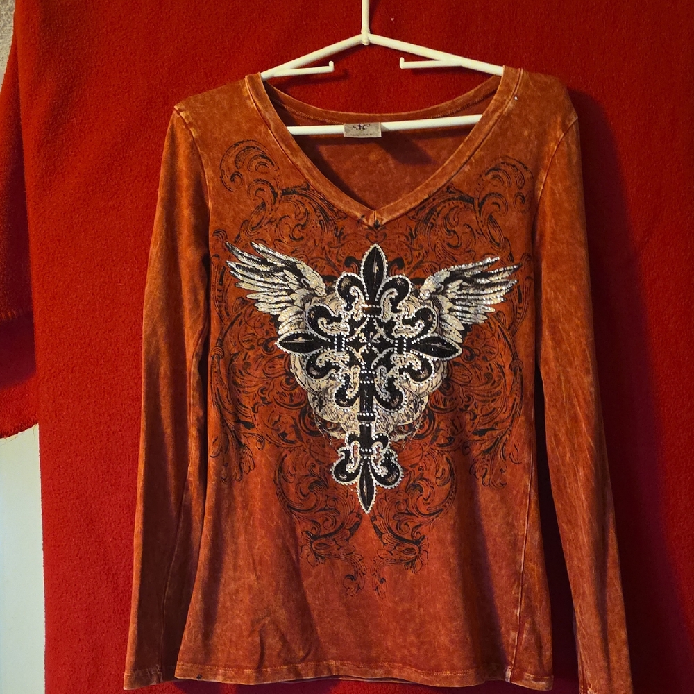 Xhilaration Burnt Orange Graphic Long Sleeve Top